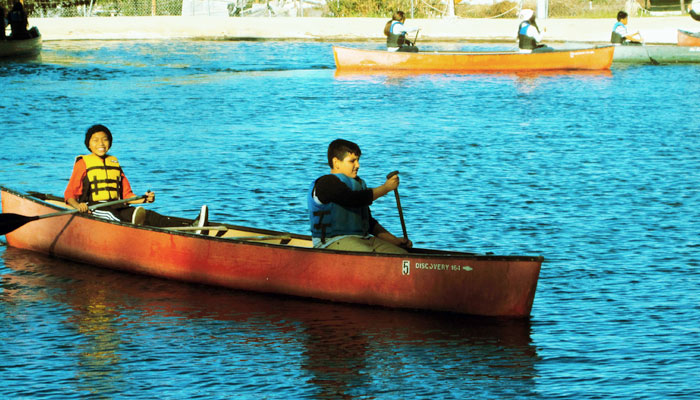 Students enjoy canoeing during outdoor Science Camp!